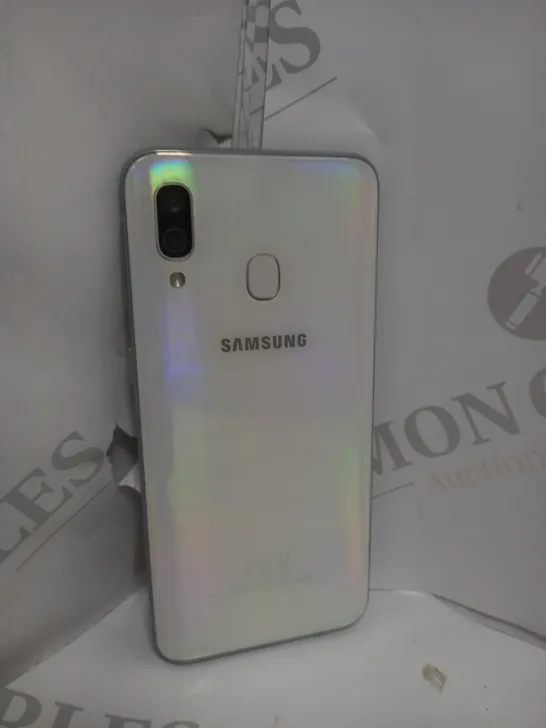 SAMSUNG GALAXY A40 SMARTPHONE 