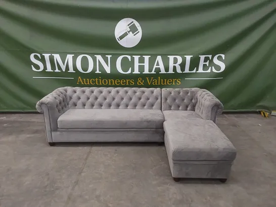 DESIGNER CHESTERFIELD STYLE CHAISE SOFA IN SILVER VELVET