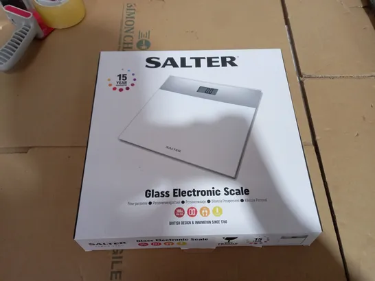 SALTER GLASS ELECTRONIC SCALE 