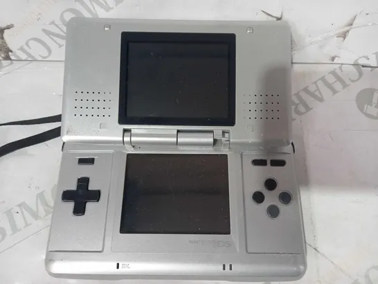 NINTENDO DS NTR-001 IN SILVER COLOUR