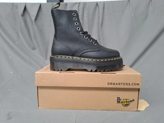 BOXED PAIR OF DR MARTENS JADON III BOOTS IN BLACK UK SIZE 4