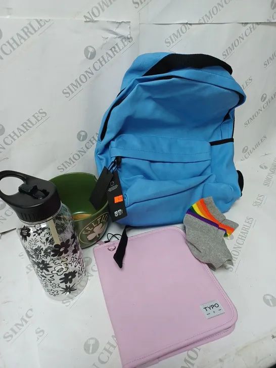 APPROXIMATELY 5 COTTON ON ITEMS INCLUDING BLUE BACKPACK, LARGE CLEAR WATER BOTTLE, ULTIMATE ORGANISER PENCIL CASE