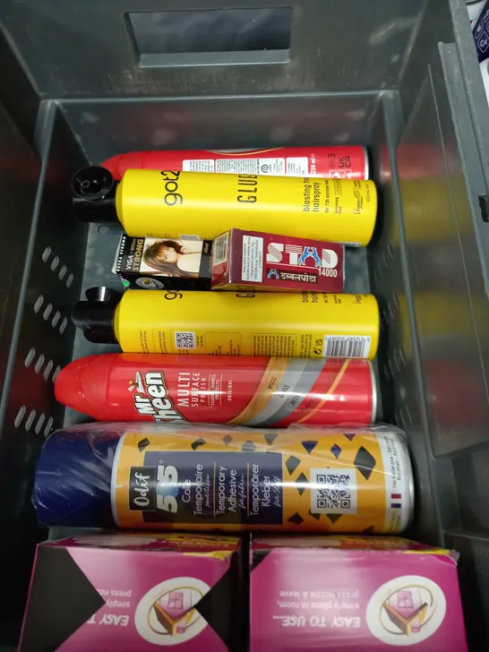 BOX OF APPROXIMATELY 10 ASSORTED AEROSOLS TO INCLUDE - MR SHEEN MULTI SURFACE POLISH - GOT2BGLUED HAIRSPRAY - BULLDOG DEODORANT - ETC - COLLECTION ONLY