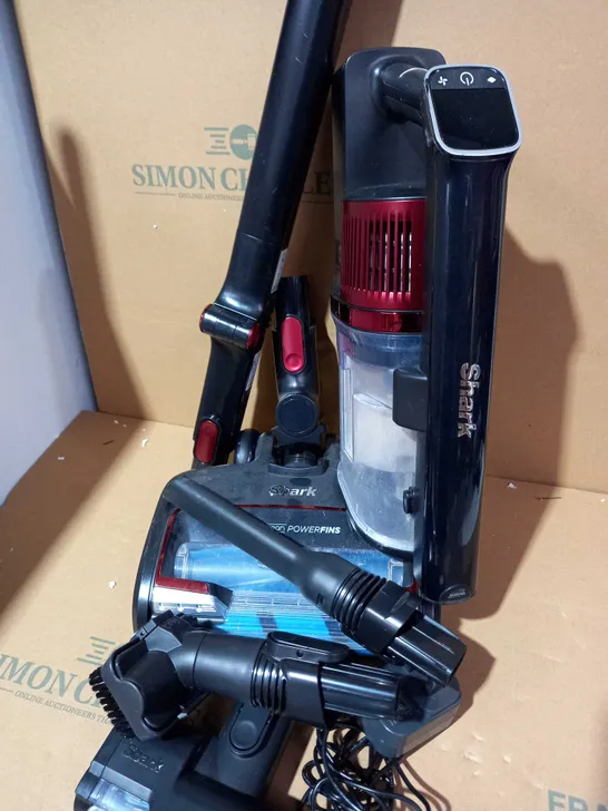 SHARK CORDLESS VACUUM IZ300UKT