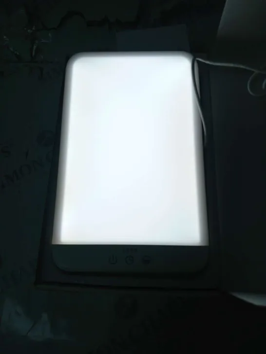 BOXED LIGHT THERAPY LAMP LQ-06