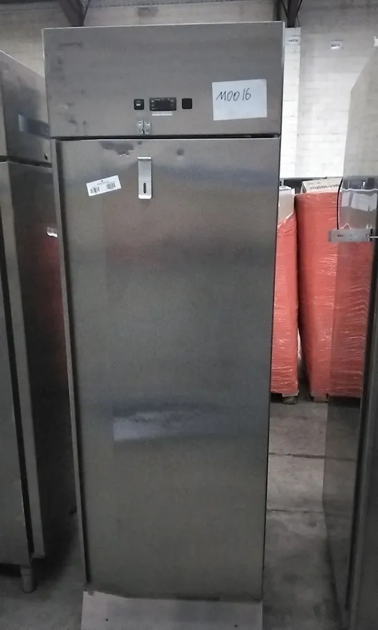 SINGLE COMMERCIAL FRIDGE/CHILLER SPA 70 TN