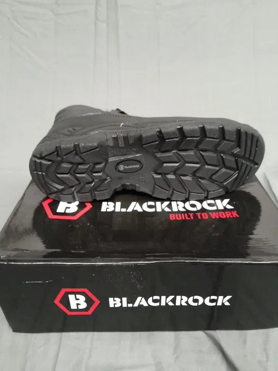 BOXED PAIR OF BLACKROCK CHUKKA BOOT BLACK SIZE UK 7 