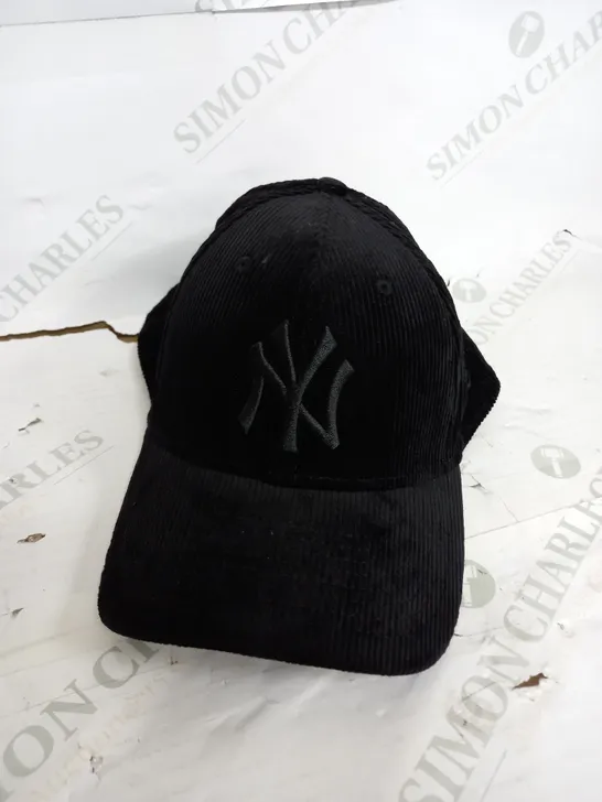 NEW ERA 39 THIRTY BLACK CAP