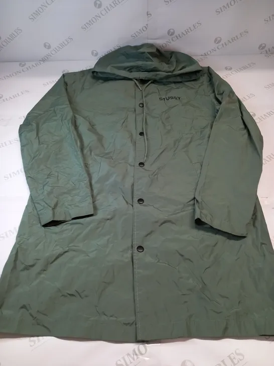 STUSSY BUTTON FRONT RAINCOAT IN KHAKI GREEN SIZE SMALL