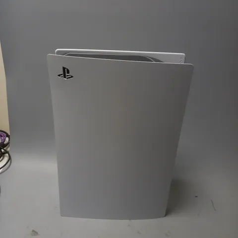 UNBOXED PLAYSTATION 5 CONSOLE IN WHITE 