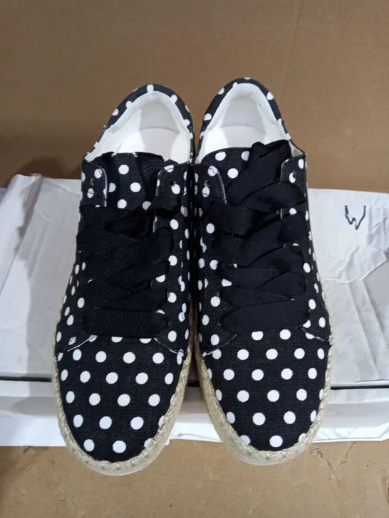 KAMSPADRILLE SHOE BLACK/WHITE POLKA DOT PATTERN UK SIZE 6