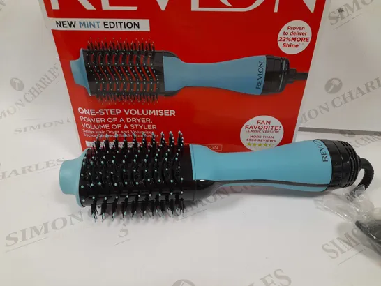 BOXED REVLON ONE STEP VOLUMISER