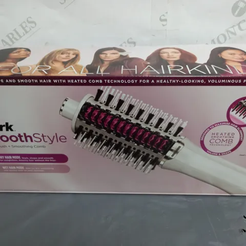 BOXED SHARK SMOOTHSTYLE HOT BRUSH & SMOOTHING COMB