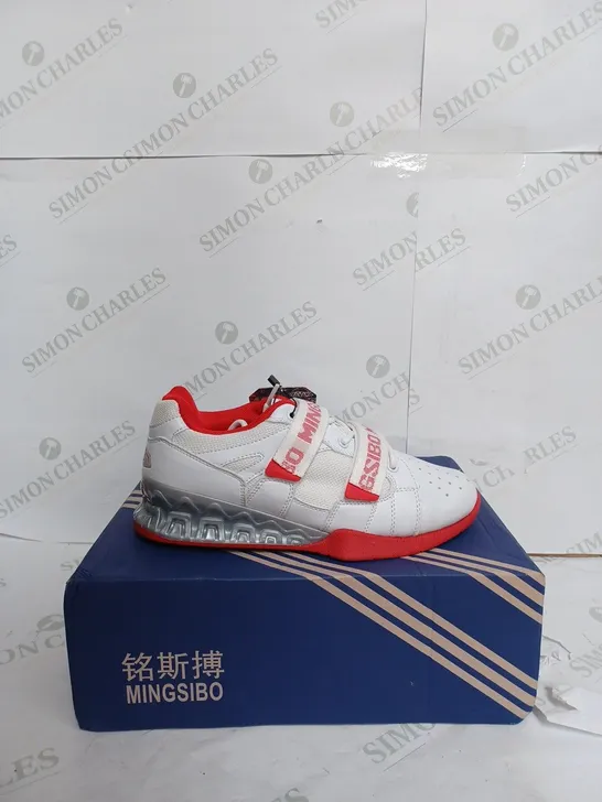 MINGSIBO FLIGHTING SERICES TRAINERS IN WHITE & RED - UK 6 