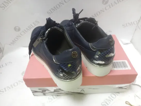 BOXED GENE NAVY LEATHER WEDGE TRAINERS WITH LACE AND ZIP 