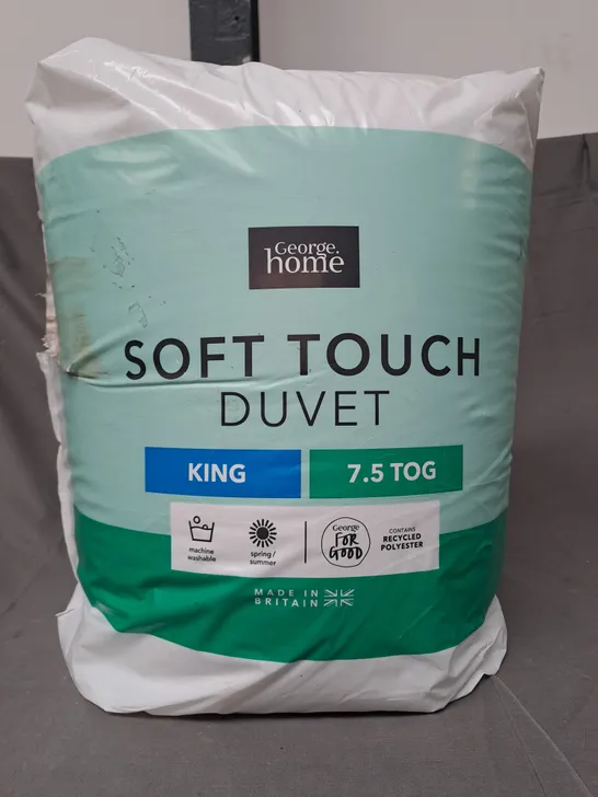 SOFT TOUCH 7.5 TOG KING SIZE DUVET