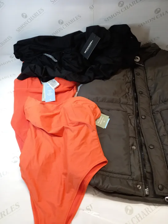 LARGE BOX OF ASSORTED CLOTHING TO INCLUDE H&M, TOKYO LEE AND PRETTYLITTLETHING