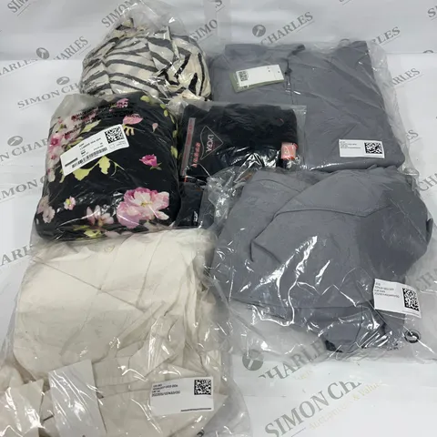 LARGE BOX OF ASSORTED CLOTHING TO INCLUDE H&M