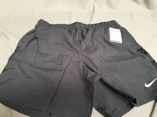 NIKE BLACK SHORTS - LARGE