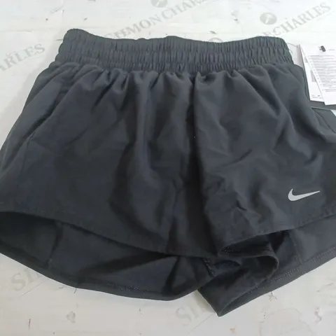 NIKE DRI FIT WOMENS SHORTS IN BLACK - XS