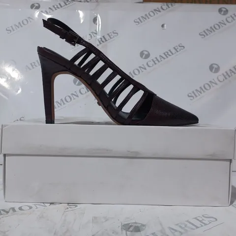 BOXED PAIR OF REISS DAPHNE SLINGBACK HEELS IN POMEGRANATE SIZE 5