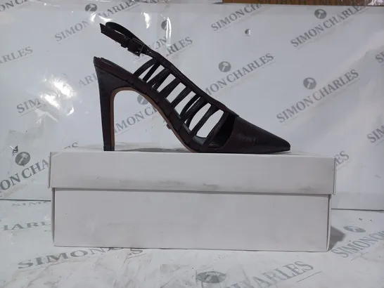 BOXED PAIR OF REISS DAPHNE SLINGBACK HEELS IN POMEGRANATE SIZE 5