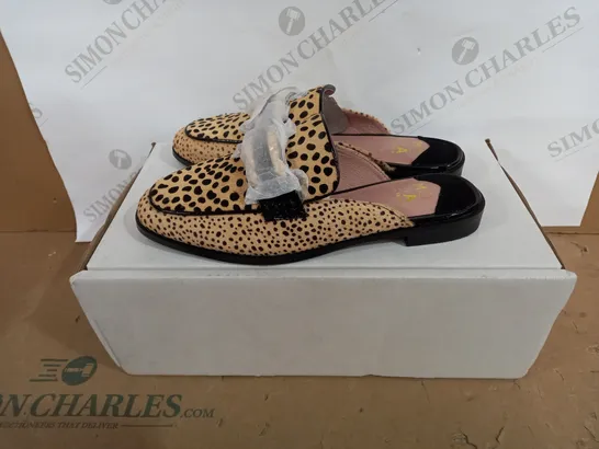 FRENCHIE MINI LEOPARD LEOPARD PONY SIZE-5