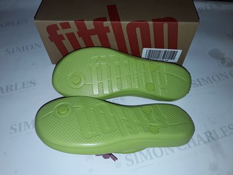 BOXED PAIR OF FLIPFLOP IQUSHION FLORAL SLIDERS IN LIME GREEN - UK 6