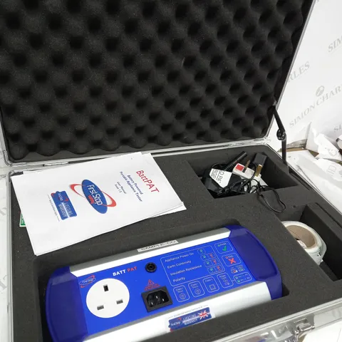 BOXED PORTABLE BATTERY POWERED APPLIANCE TESTER