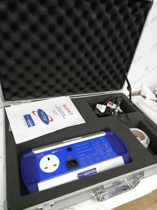 BOXED PORTABLE BATTERY POWERED APPLIANCE TESTER