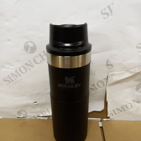 STANLEY TRIGGER ACTION TRAVEL MUG 0.47L MATT BLACK