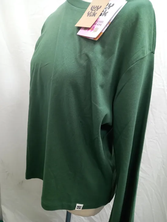 GREEN LUCY & YAK LONG SLEEVE T-SHIRT - SIZE MEDIUM