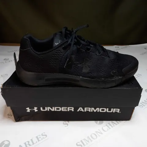 BOXED UNDER ARMOUR PURSUIT MENS TRAINERS SIZE 9.5