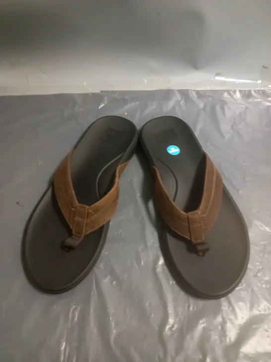 REEF MENS FLIP FLOPS BROWN SIZE EU 46