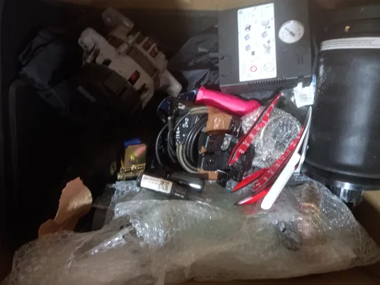 BOX OF APPROXIMATELY 10 ASSORTED VEHICLE PARTS AND ACCESSORY ITEMS TO INCLUDE AIR ALERT TIRE VALVE CAP, ASPIRE X GLOVES SIZE XL, CISIVIS CAR POLISHER, ETC - COLLECTION ONLY