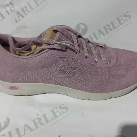 BOXED PAIR OF SKECHERS ARCH FIT MAUVE TRAINERS, UK SIZE 6