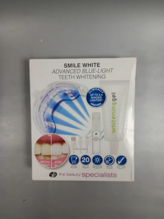 BOXED RIO SMILE WHITE ADVANCED BLUE-LIGHT TEETH WHITENING KIT RRP £40