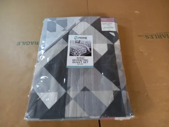 SOHO GEOMETRIC DUVET SET IN SILVER - SINGLE