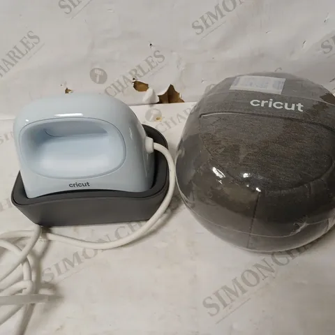 CRICUT HAT PRESS (MODEL 2009243)