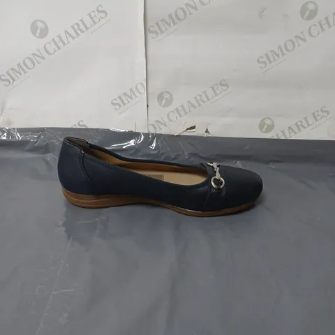 RIEKER LADIES FLAT SHOES DARK BLUE WITH CHAIN DETAIL SIZE EU 40