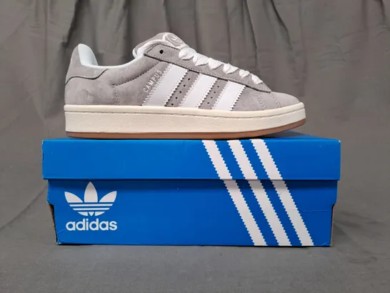 BOXED PAIR OF ADIDAS CAMPUS 00S SHOES IN GREY/WHITE UK SIZE 5