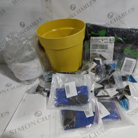 APPROXIMATELY 20 ASSORTED ITEMS TO INCLUDE SILICONE REMOVAL TOOL, PLANTER, MIK STRAINER ETC.