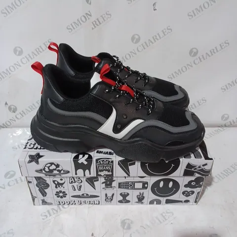 BOXED KOI HYPER MENS BLACK NEUTRON TRAINERS - SIZE 12