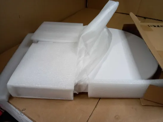 BOXED WHITE TOILET SEAT