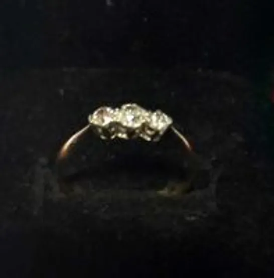 18CT GOLD THREE STONE DIAMOND RING