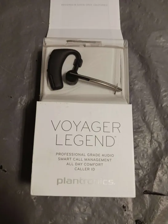 BOXED VOYAGER LEGEND BY PLANTRONICS 