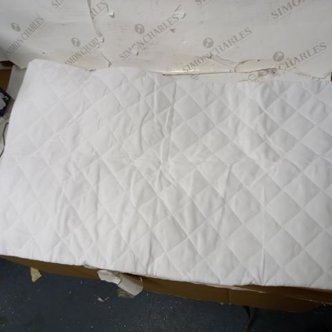 QUILTED PILLOW PROTECTOR