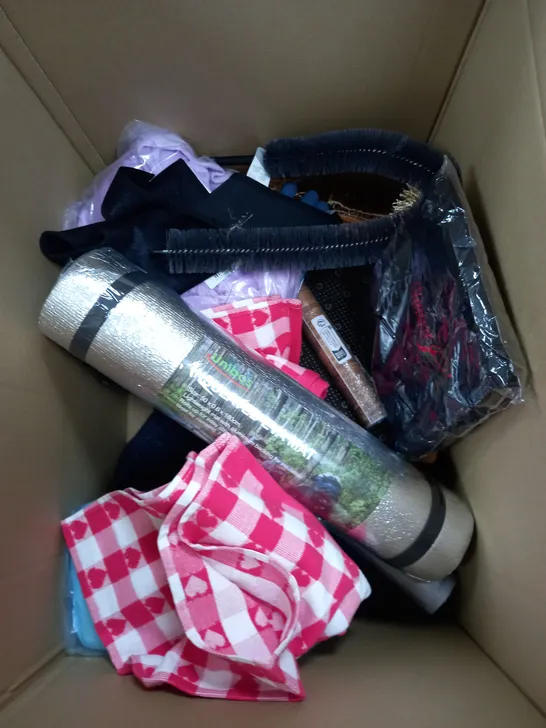 BOX OF APPROXIMATELY 15 ASSORTED ITEMS TO INCLUDE TRAVEL BOOKLET, YARN, NIGHT TIME SET ETC