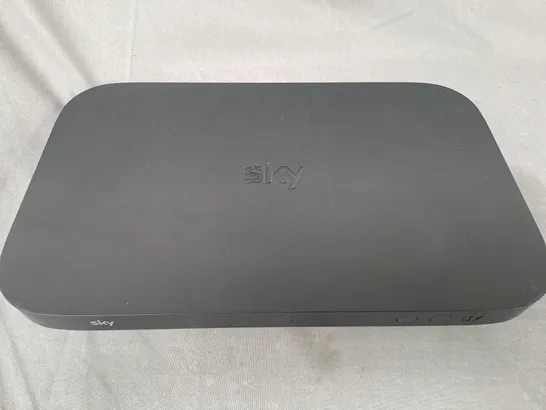 SKY Q BOX ES240 2TB SATELLITE RECEIVER