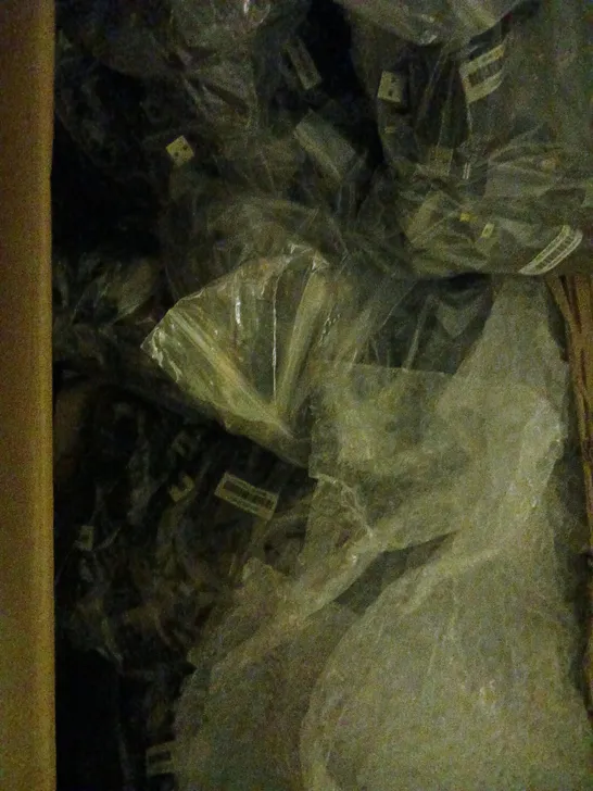 BOX OF APPROX 200 UNBRANDED MINI USB CABLES IN BLACK 